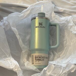 Stanley Quencher H2.0 Tumbler 30 oz Blueberry Milk